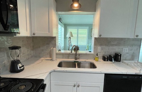 Englewood House | Only 3 miles from Englewood Beach! Clean, quiet 2-bedroom house