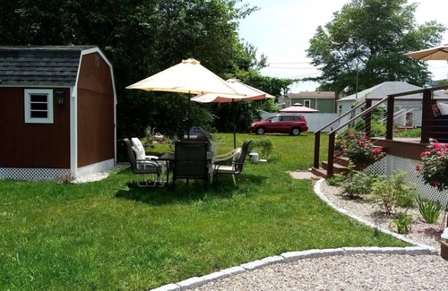 Buzzards Bay House | Onset Beach, steps to Broad Cove with private beach.