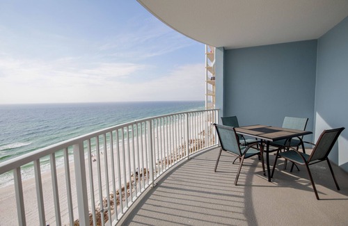 Long Beach Condo | OPEN 9/19-26 OR 10/10-10/12 GULF VIEW Two free beach chairs Mar-Oct