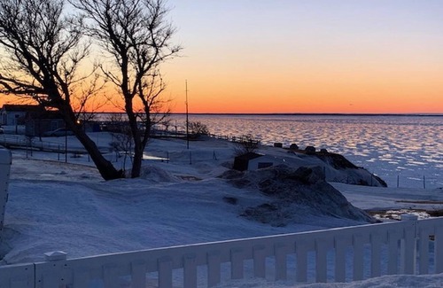 Caraquet House | Open for long term rentals, super view all year round!nFree coffee/tea and more!