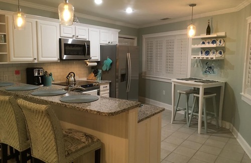 Miramar Beach Condo | .🏖️ OPEN JULY 26-31! A cancellation gives you a deal! Book it now. 😁