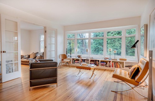 Stevens House | Open Layout with Patio! Cozy 2BR by the UW Arboretum home