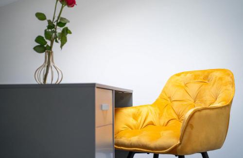 Portsmouth House | Open Mind Property - 6 Luxury Bedrooms with Free Parking