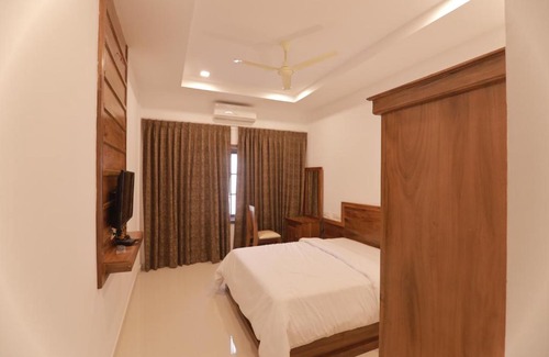 Payyanur Hotel | OPM INN