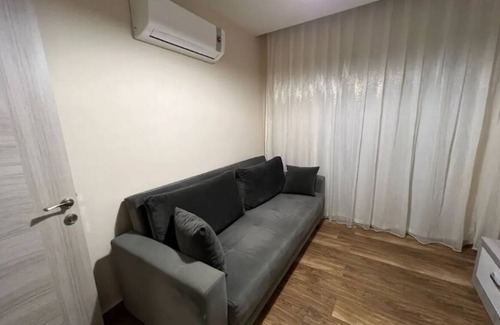 Kultur Mahallesi Apartment | Opposite Erasta shopping center, in the center, 3 km from the sea.
