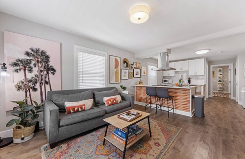 Charlotte Condo | Optimist Abode 2: Chic Stay in the Queen City, walking distance to Optimist Hall