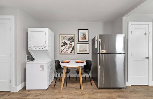 Charlotte Condo | Optimist Abode 2: Chic Stay in the Queen City, walking distance to Optimist Hall