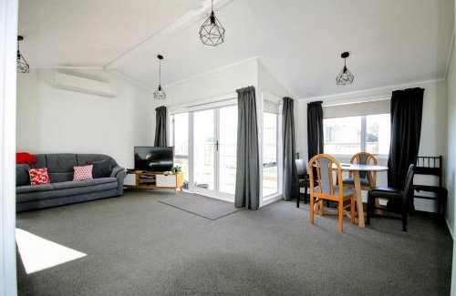 Opunake House | Opunake Break - Opunake Holiday Home