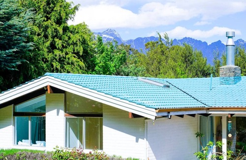 Sunshine Bay House | Ora° Retreat - Kereru Cabin - Lofted Lake Views