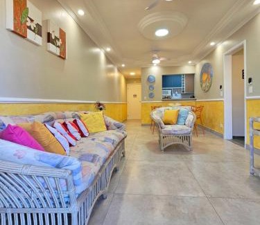 Jardim Virginia Apartment | Orange Beach Enseada Guarujá - Piscina, Ar, Wi-Fi, 3 Quartos a Poucos Passos do Mar