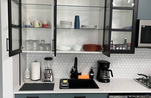North Central Omaha House | OranGe DeLuxe - No Cleaning Fee, Centrally Located.