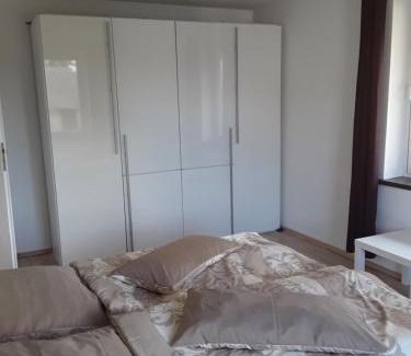 Stockheim-Leiferde Apartment | Orange Sun Apartment