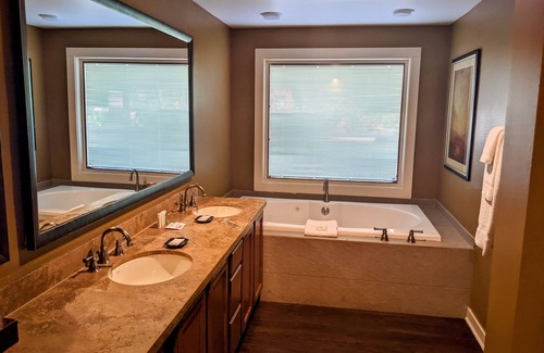 Paradise Valley Village Resort | Orange Tree Golf Resort Southwest vacation