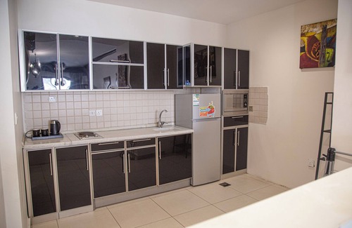 Qurish Street Apartment | Orans Suites 2