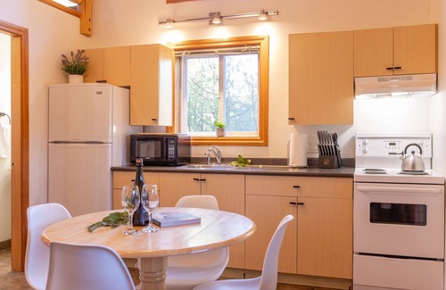 Ucluelet Cabin | Orca Cabin I Wild Pacific Trail I Pets I Big Beach