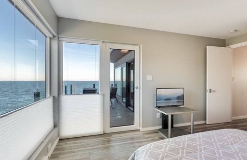 Saanich East House | Orca View Suite 10 Mile Point