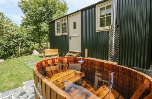 Burlawn Cottage | ORCHARD, romantic, character holiday cottage in Wadebridge