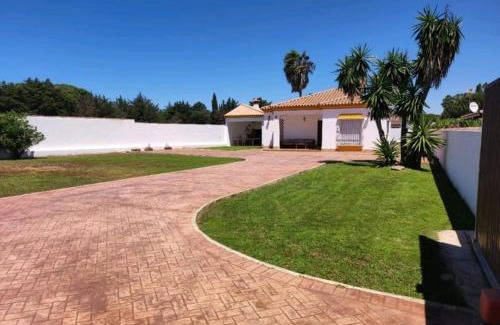 Chiclana de la Frontera Ski Chalet | Orchard View