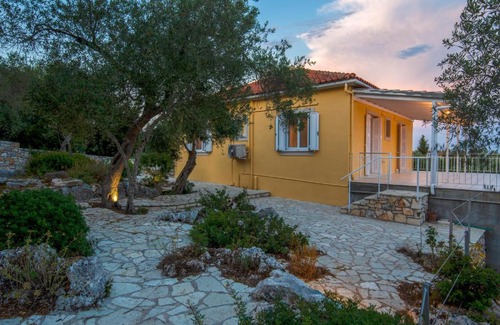 Vlachopoulatika Villa | Oregano Luxury Villa