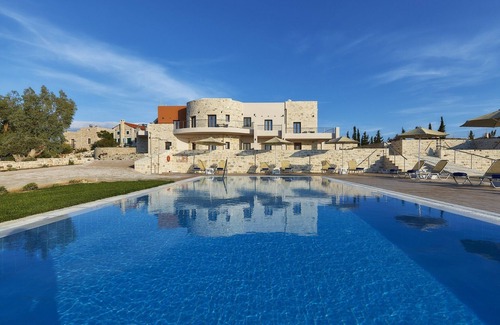 Kamilari Apartment | Orelia Cretan Deluxe Apartments - Modern & Cozy 1