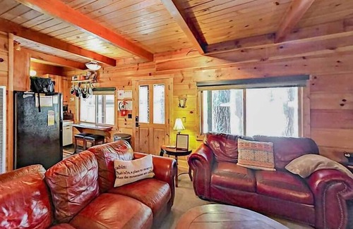 South Lake Tahoe Cabin | Original Tahoe Cabin - With A/C