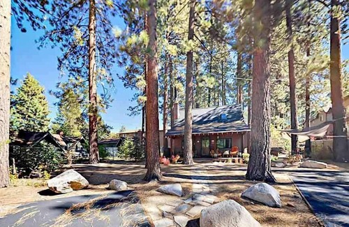 South Lake Tahoe Cabin | Original Tahoe Cabin - With A/C