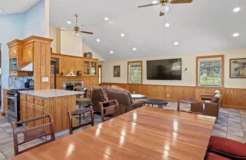 Dripping Springs House | Orion - Luxury Villa w/Pool Deck