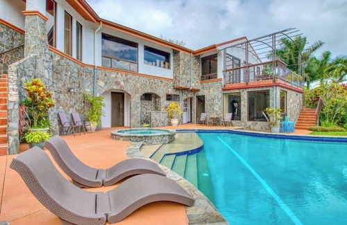 Tronadora Apartment | Oropendola Jungle Guest Suite