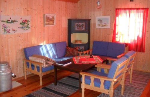 Gjemnes House | Orset setra - back to basic cabin - with amazing view