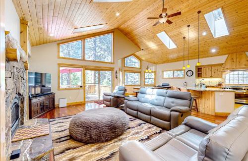 Tahoe Paradise House | Osage Oasis
