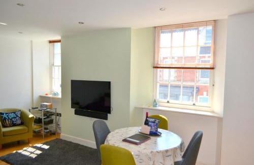 Shaldon Apartment | Osborne House Apartment 3