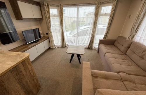 Selsey Other | Oscars Inn, West Sands, Seal Bay Resort