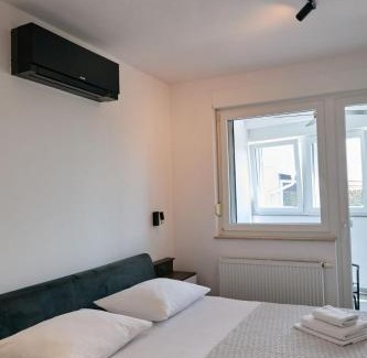 Osijek Apartment | OSIJEK SPACE CENTAR - Self Check in, Free Private Parking