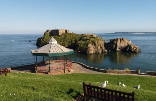 Tenby House | Osnok
