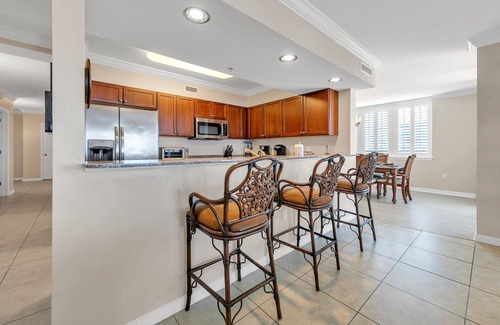 Fort Walton Beach Condo | Osprey 403-3BR/3.5 Large Corner Condo with wraparound deck! Great Location!