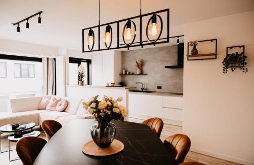 Ostend City Centre Apartment | Ostend Centre Bayview Apartment + Free Parking