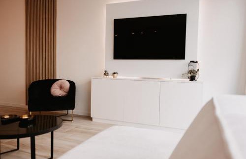 Ostend City Centre Apartment | Ostend Centre Bayview Apartment + Free Parking