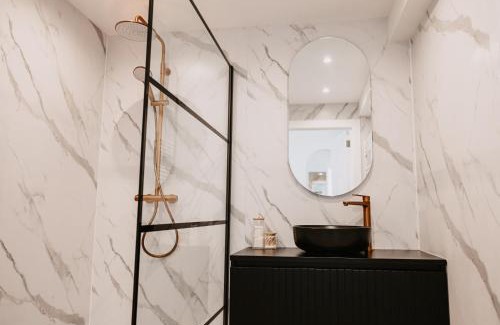 Ostend City Centre Apartment | Ostend Centre Bayview Apartment + Free Parking