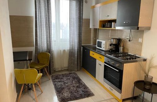 Iasi Apartment | OTHER STORIES/Palas Retreat