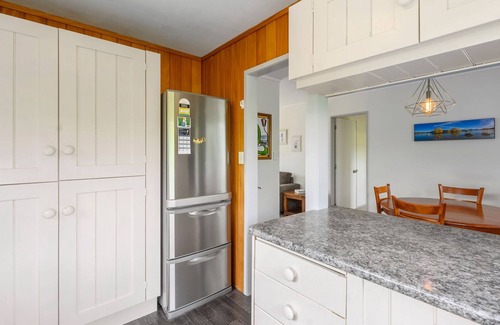 Springfield House | Otonga Cottage - Stay 3 Pay 2