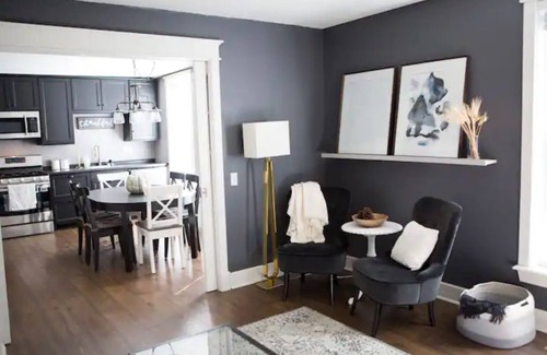 Norman House | OU campus home w king bed/20 mi to OKC Thunder