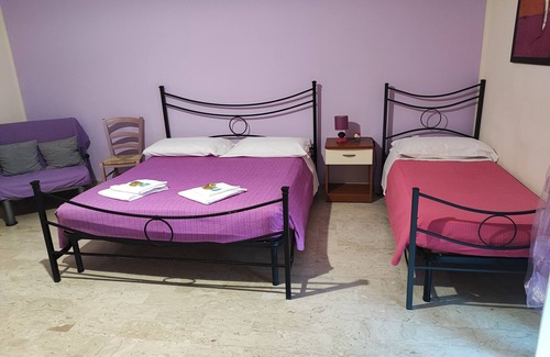 Catanzaro House | Our apartment is located on the 2nd floor of a stately building