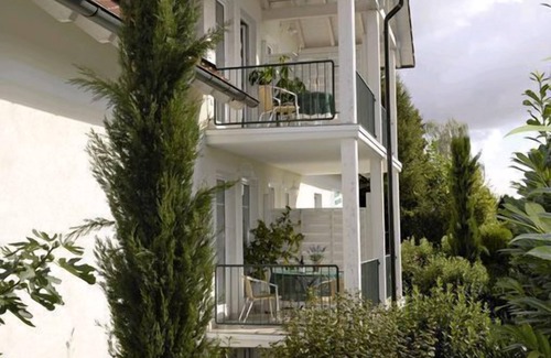 Hochstadt House | Our guest house 'wine paradise', at the sea of vines is ideal for relaxing holidays