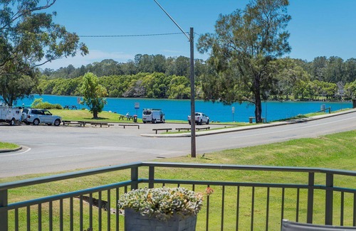 Laurieton House | Our View - 3 bedroom holiday home in laurieton, guest wifi available