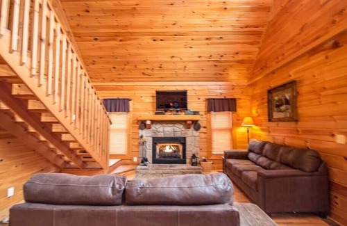 Sevierville Cabin | Out on a Limb Summary