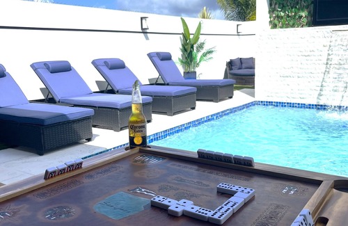 Mata de Platano House | Outdoor Pool with Bar-B-Q & Television, Indoor Pool Table, Indoor Bar, PS5, Etc.