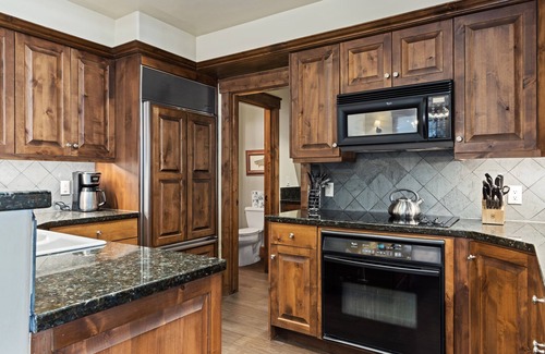 Jackson Condo | Outpost: Grand View 5020A - Fireplace, Elevator, AC!