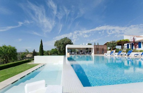 Lagos Villa | Outstanding Lagos Villa | 6 Bedrooms | Villa Alfarrobeira | Stunning Sea &.