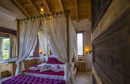 Yaniklar Villa | Outstanding Villa with Private Pool and Jacuzzi in Fethiye