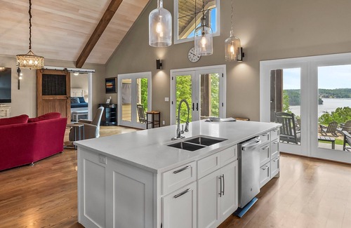 Marion House | Overlook at Lake James & Black Bear Access offers great lake and mountain views.